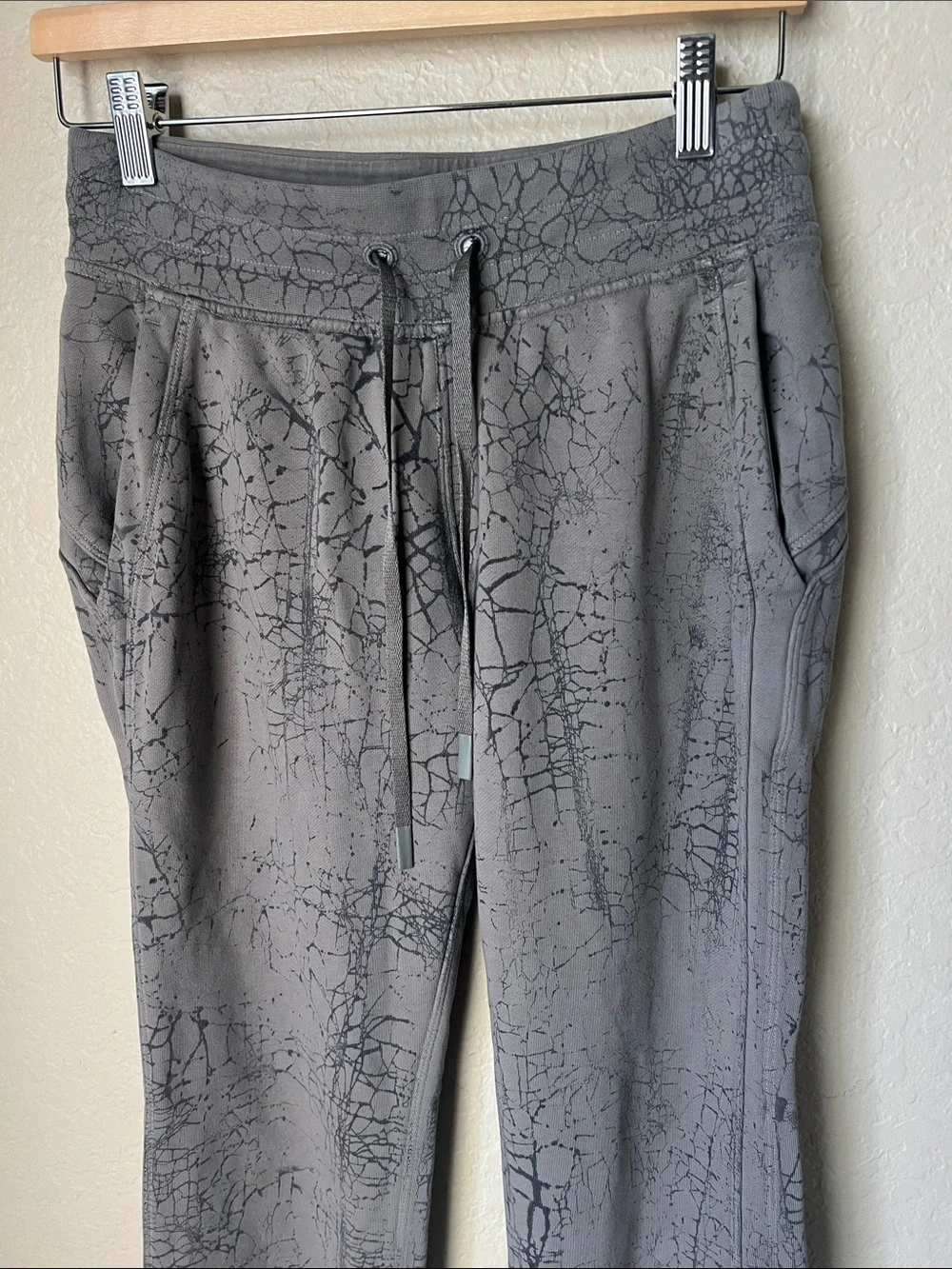 Lululemon grey warm down crackle joggers 6